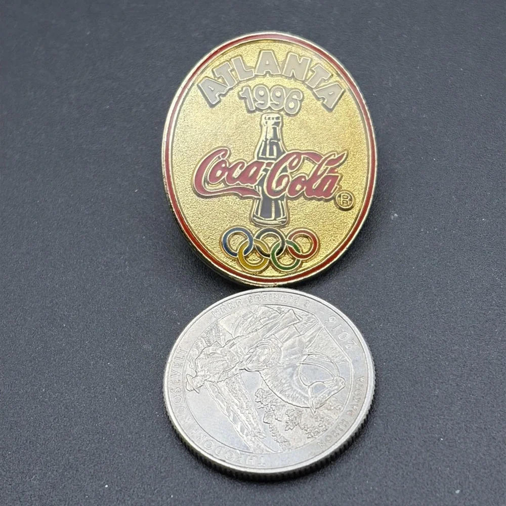 1996 Atlanta Olympics Coca Cola Coke Bottle Olympic Rings‎ Lapel Hat Pin